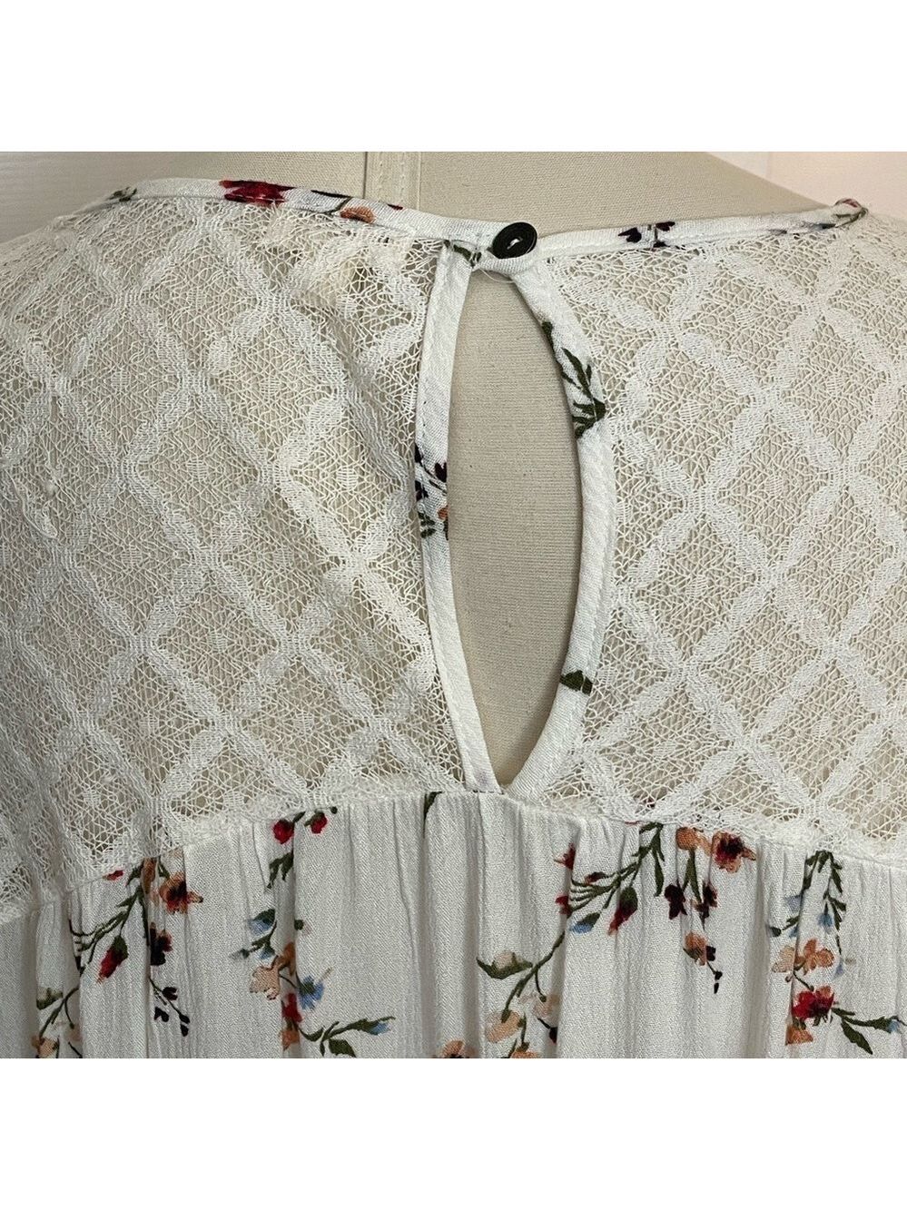 Mason &Belle Floral Sleeveless Blouse - Picture 4 of 8